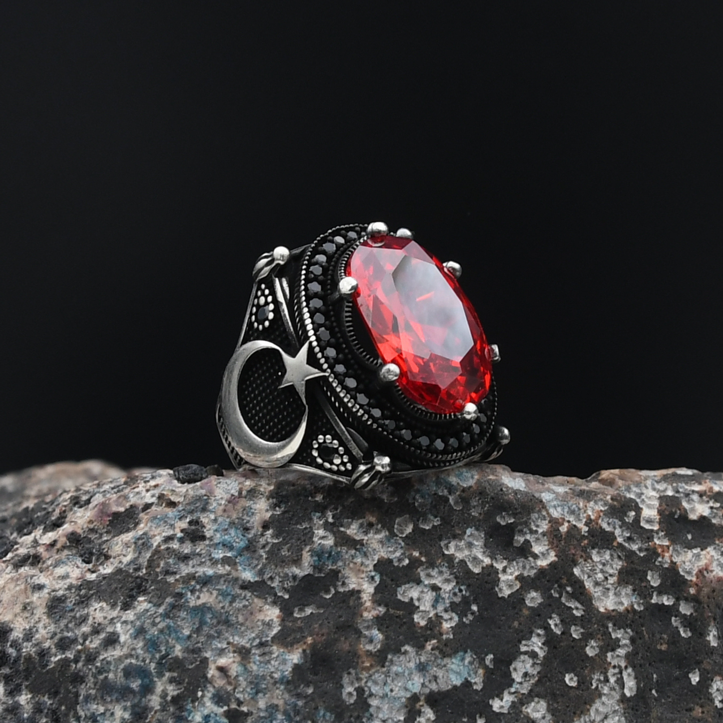 Ay Yıldızlı Kırmızı Zirkon Taşlı Gümüş Yüzük