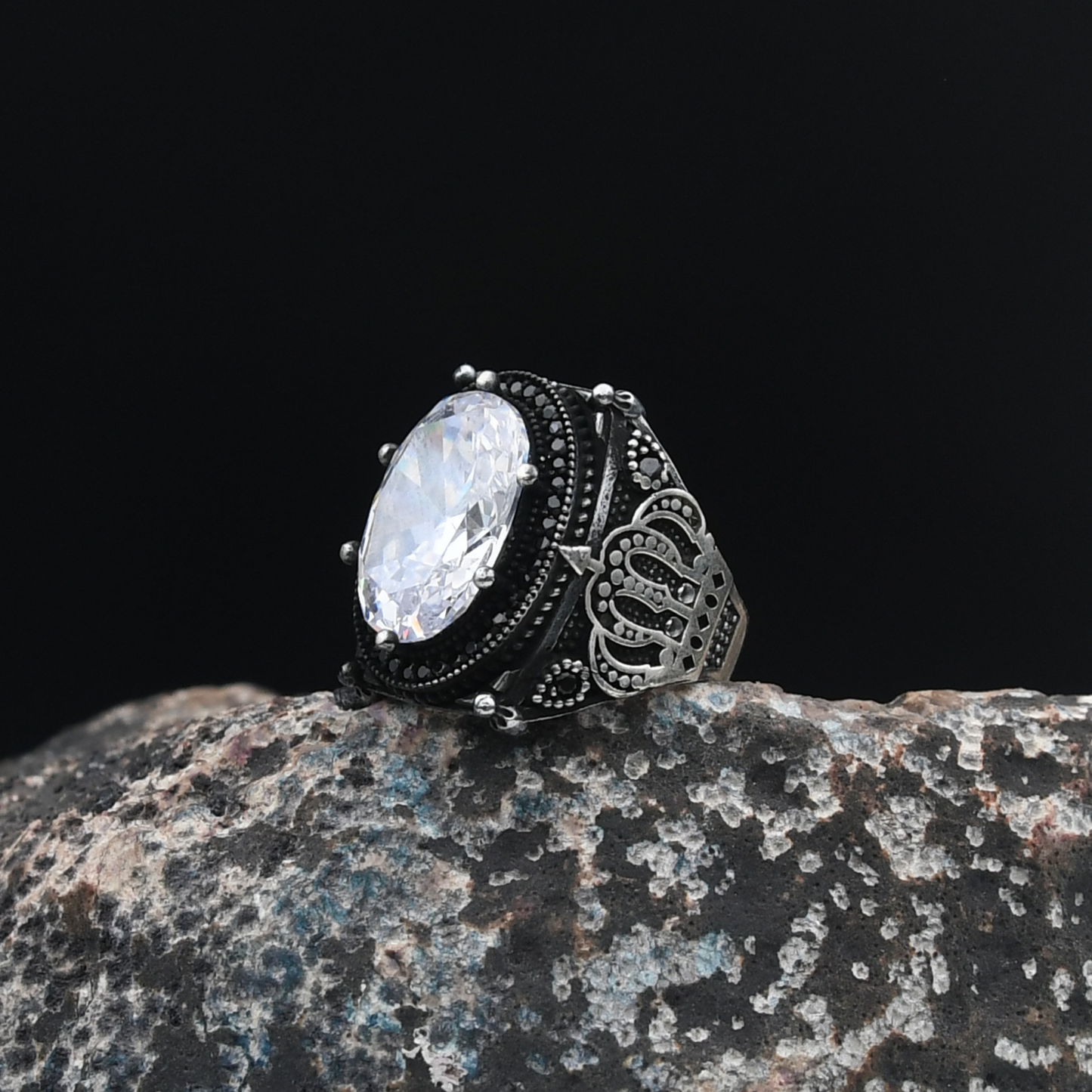 Kral Tacı Motifli Gümüş Yüzük