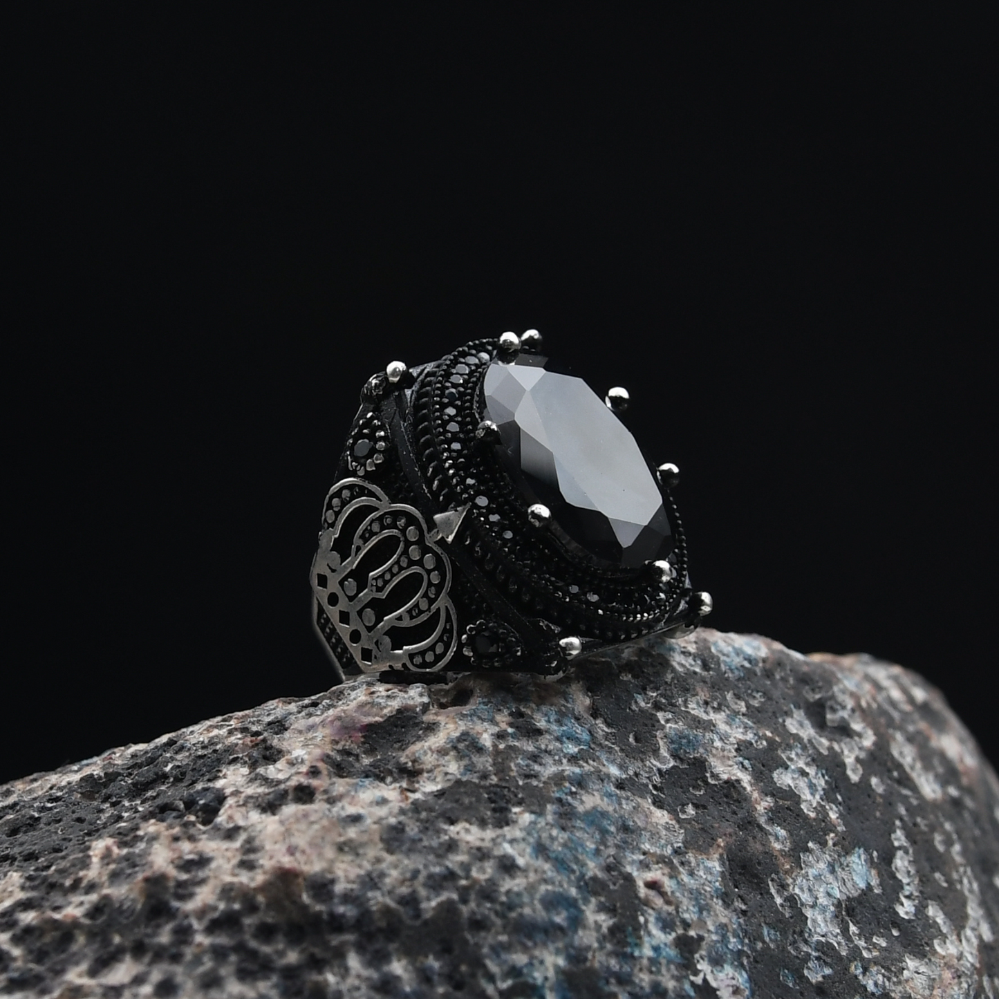 Kral Tacı Motifli Gümüş Yüzük