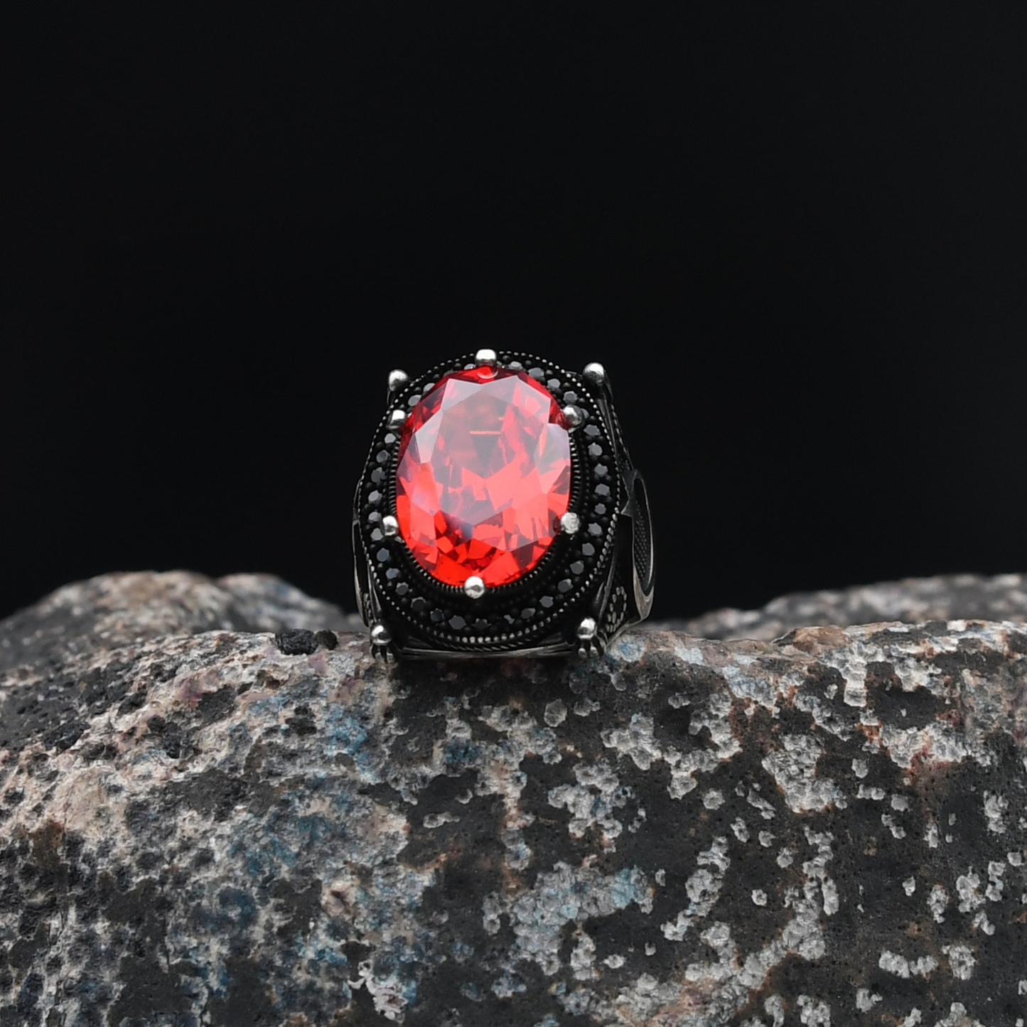 Ay Yıldızlı Kırmızı Zirkon Taşlı Gümüş Yüzük