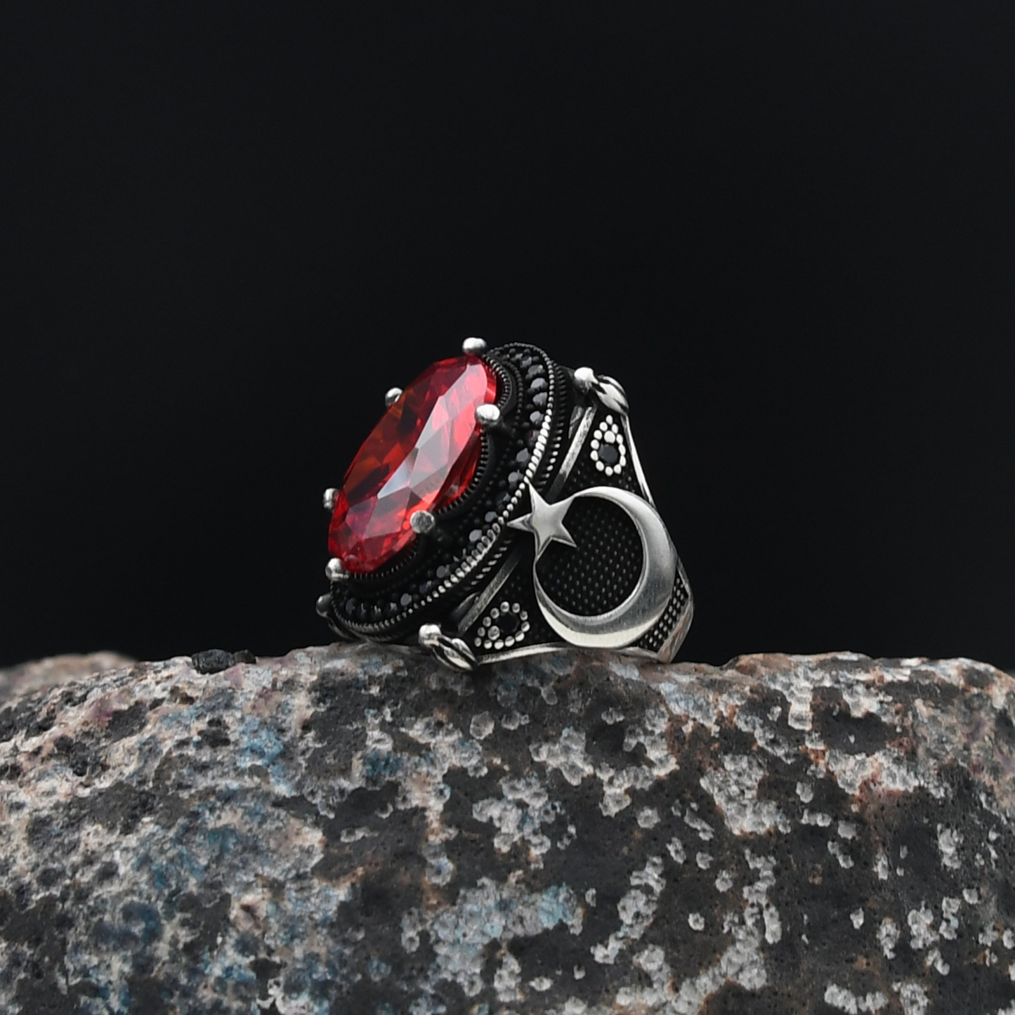 Ay Yıldızlı Kırmızı Zirkon Taşlı Gümüş Yüzük