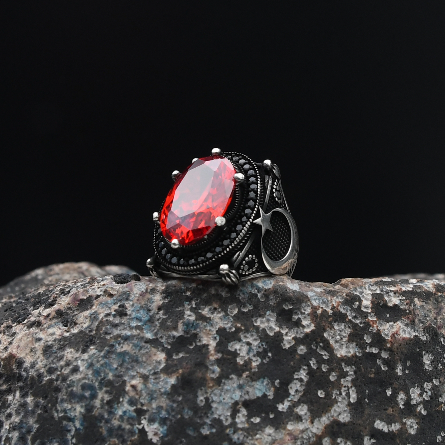 Ay Yıldızlı Kırmızı Zirkon Taşlı Gümüş Yüzük