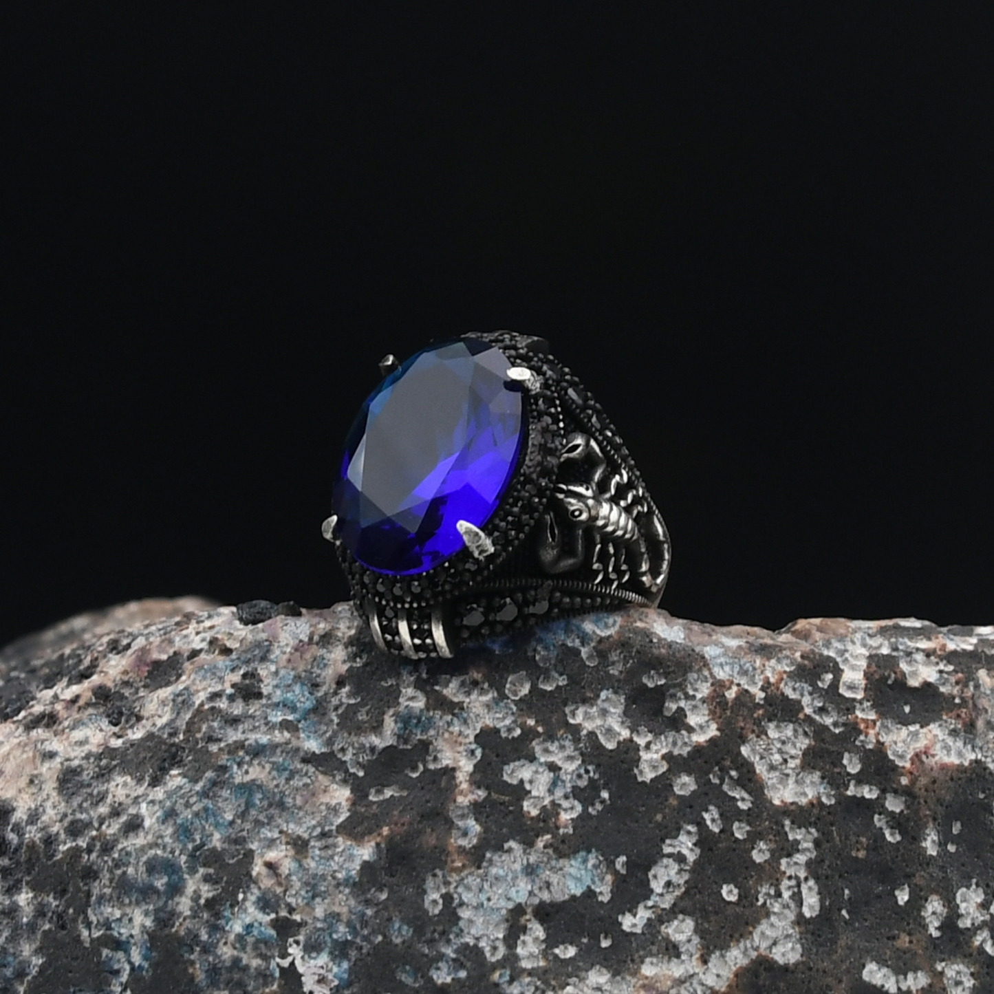 Akrep Figürlü Gümüş Yüzük