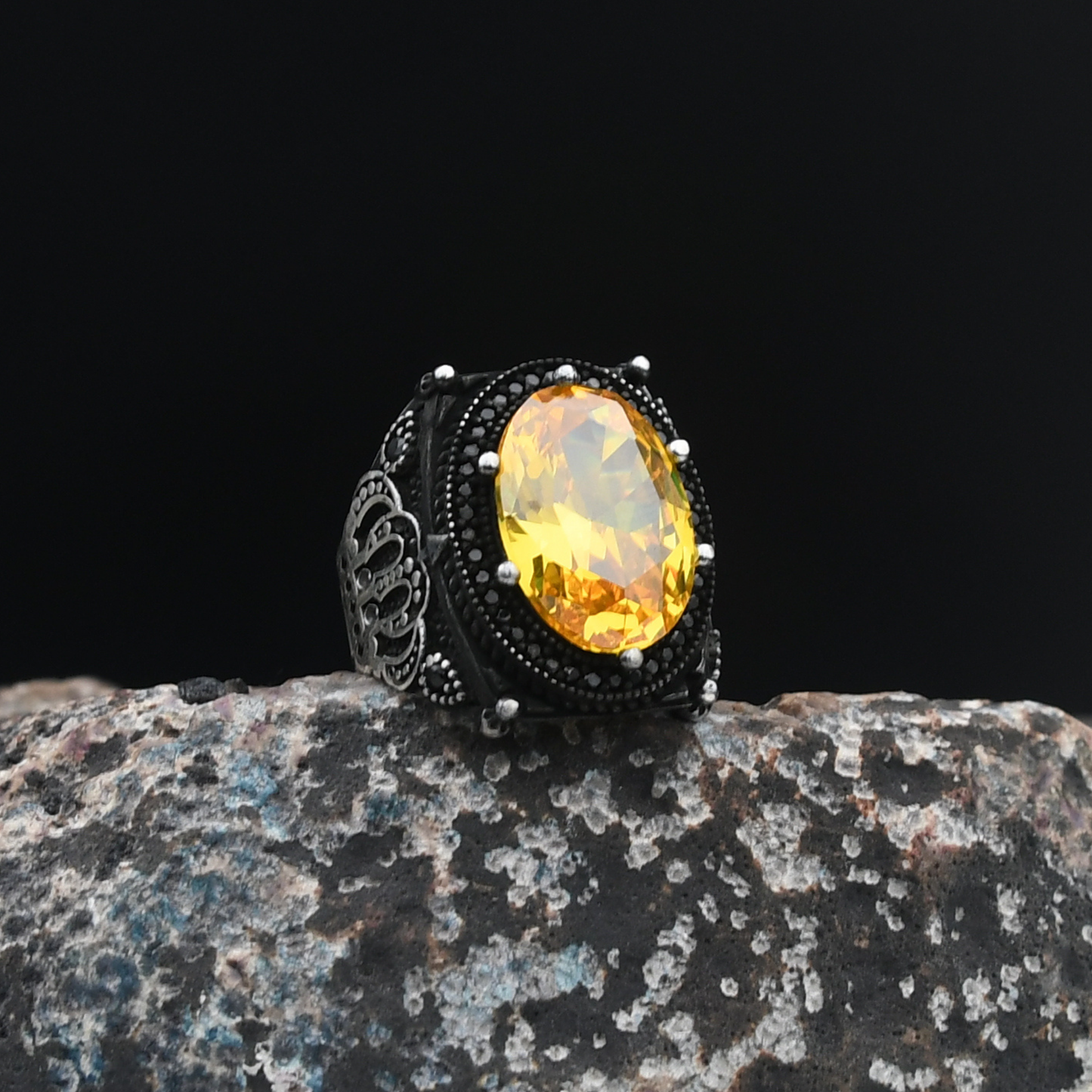 Kral Tacı Motifli Gümüş Yüzük