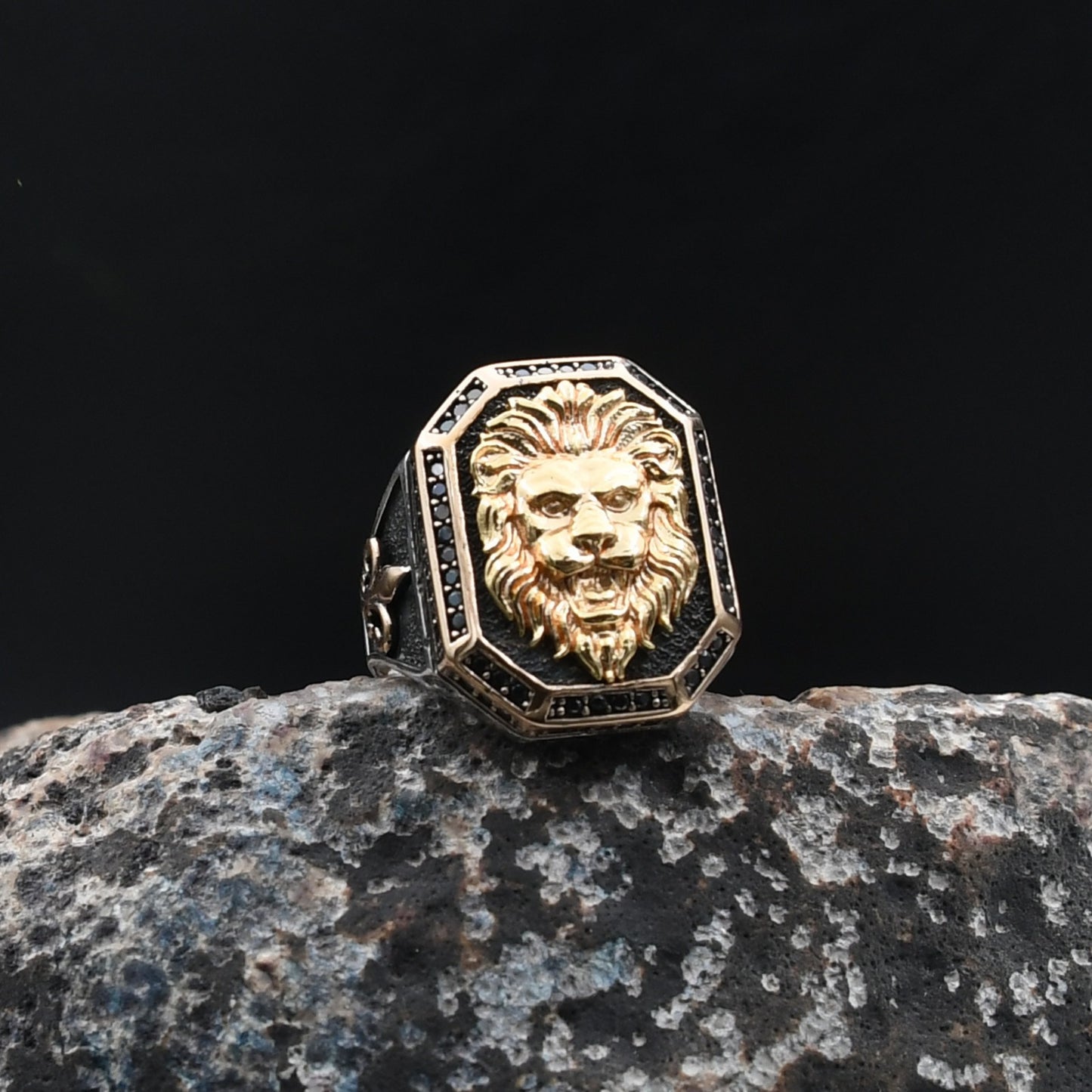 Aslan Figürlü Gümüş Yüzük